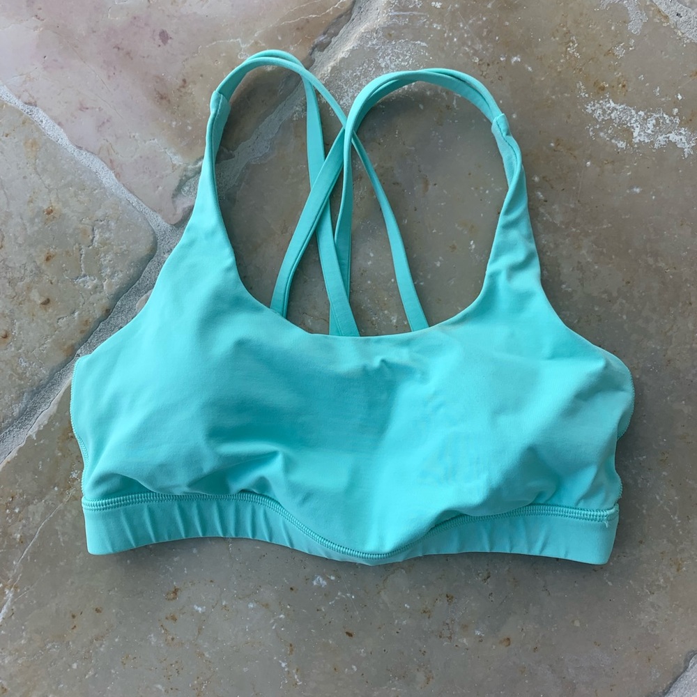 Gorgeous turquoise Lululemon Energy Bra With strap back. Marvelous piece.